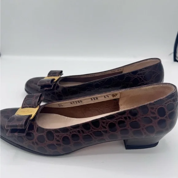 Salvatore Ferragamo Vara Croc Pumps - Picture 3 of 4